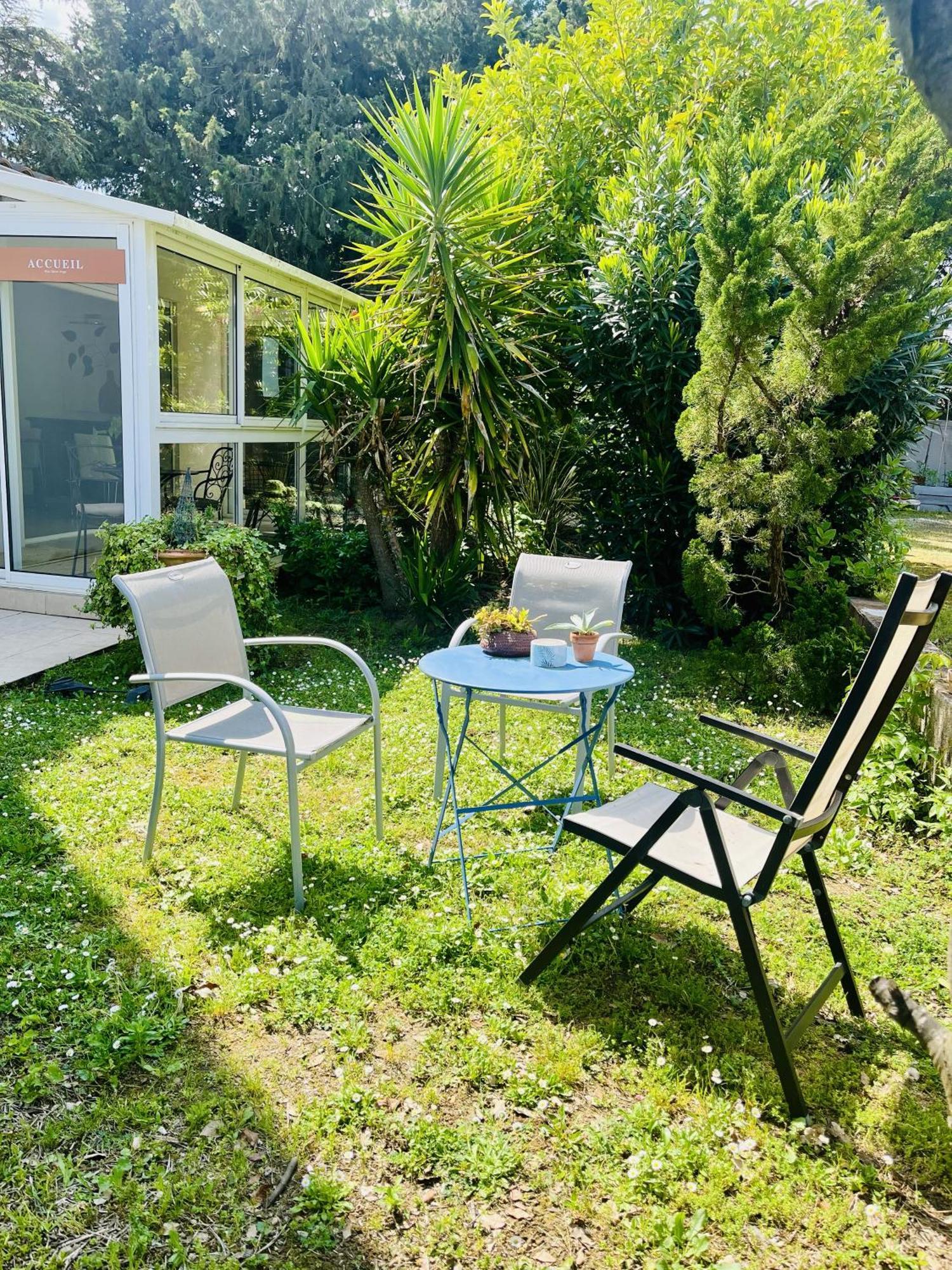 Mas Saint-Ange Bed & Breakfast ลูเนล ภายนอก รูปภาพ