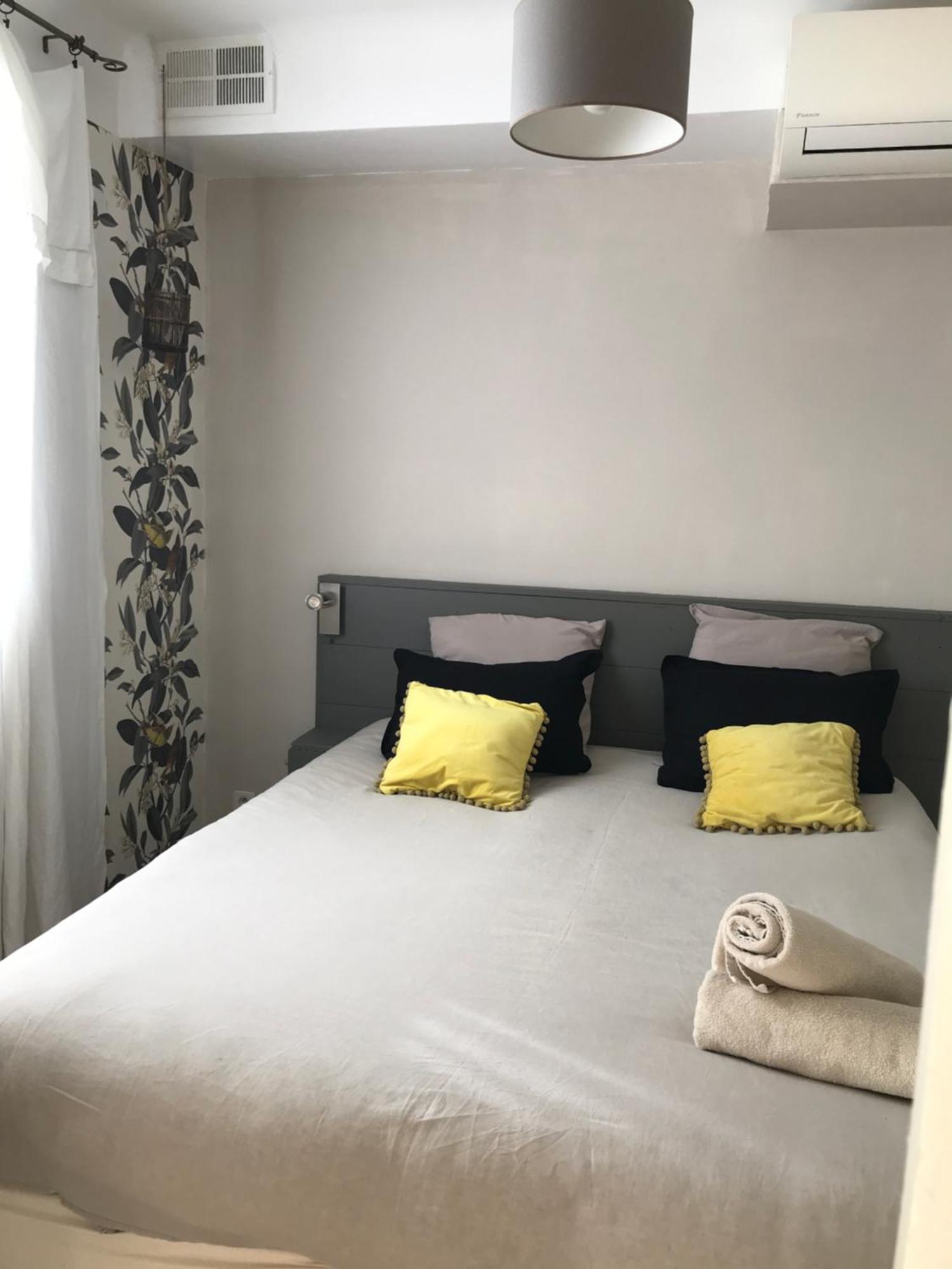 Mas Saint-Ange Bed & Breakfast ลูเนล ภายนอก รูปภาพ