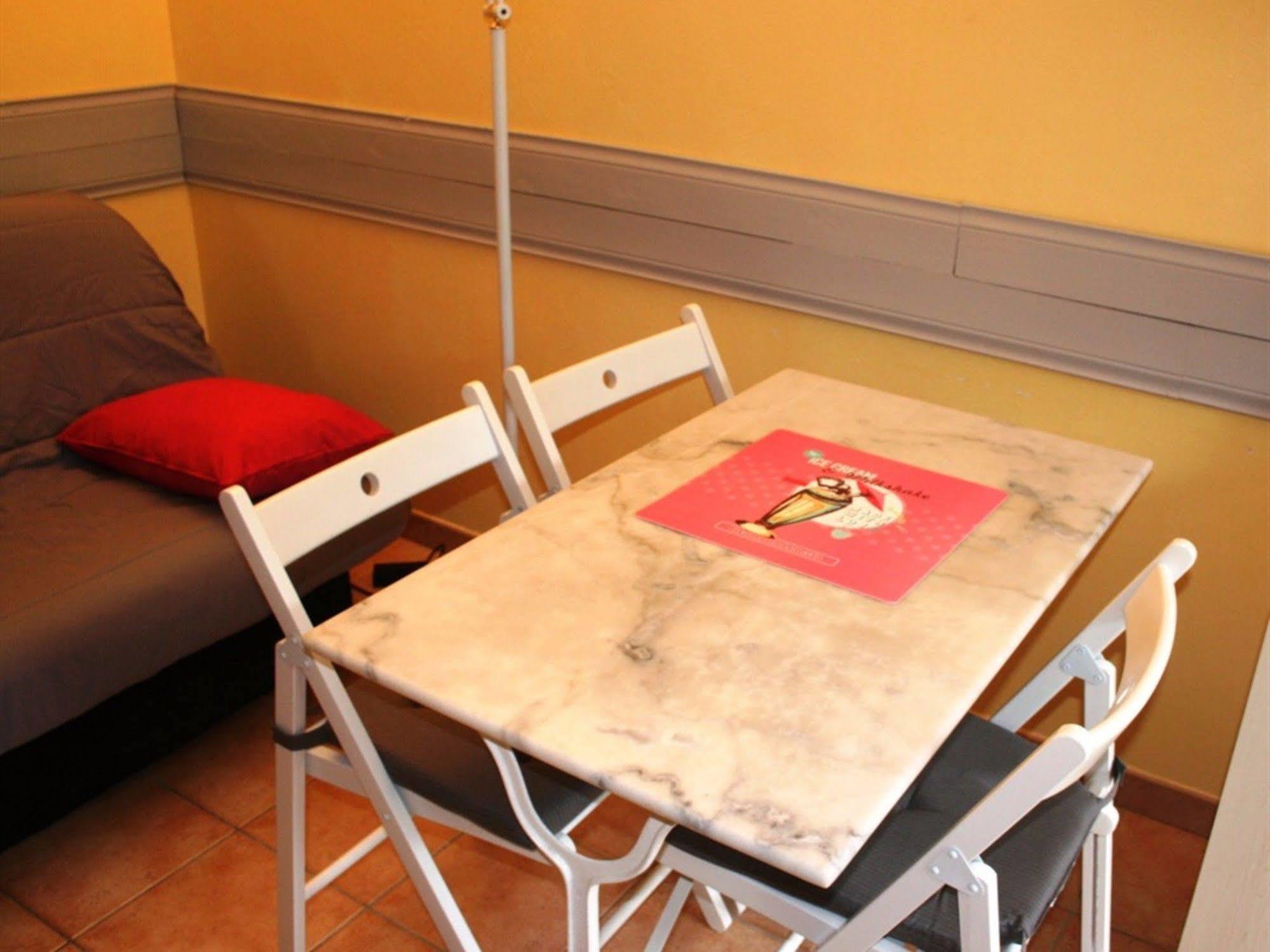 Mas Saint-Ange Bed & Breakfast ลูเนล ภายนอก รูปภาพ